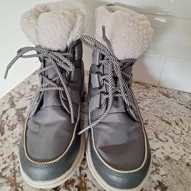 SOREL explorer carnival waterproof boot size 7.5