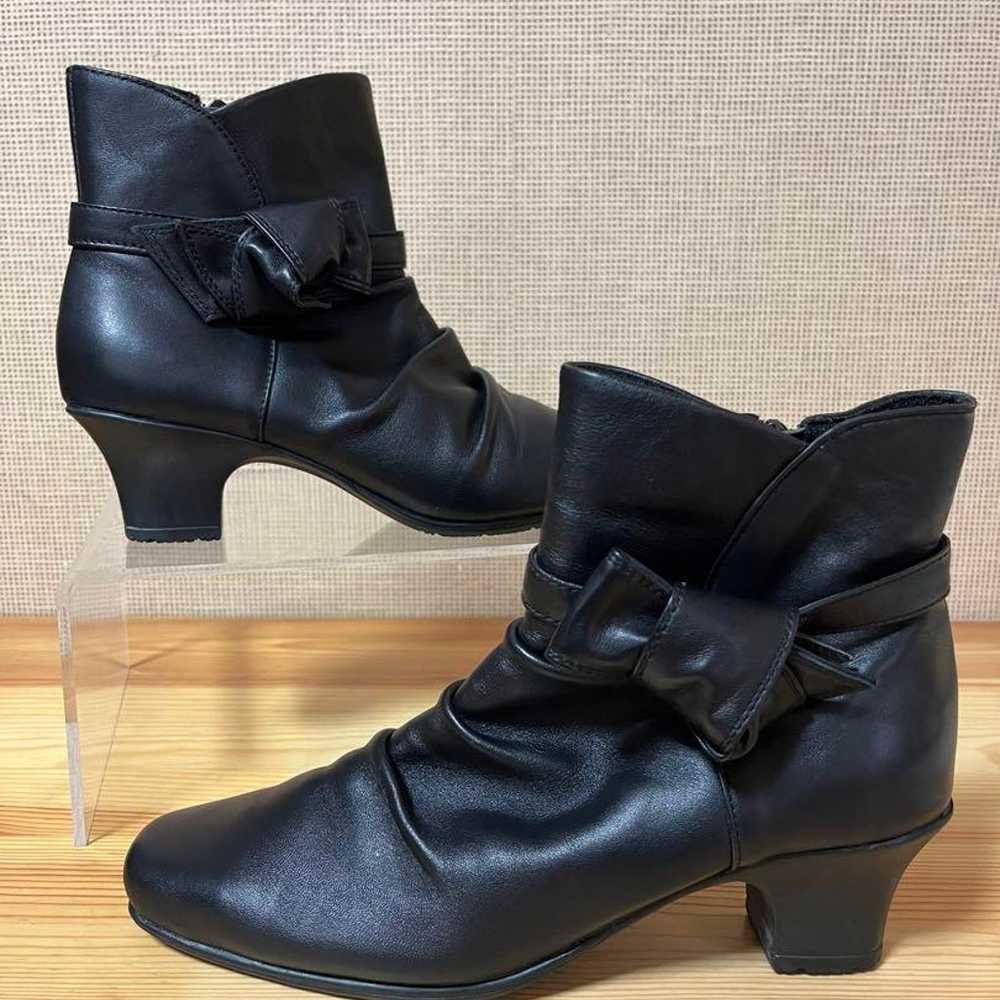 Excellent condition ✨ DIANA Short Boots with Ribb… - image 2