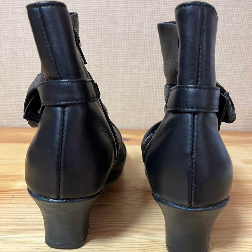 Excellent condition ✨ DIANA Short Boots with Ribb… - image 4