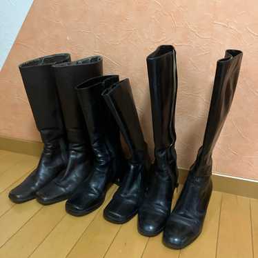 Three pairs of boots. - image 1