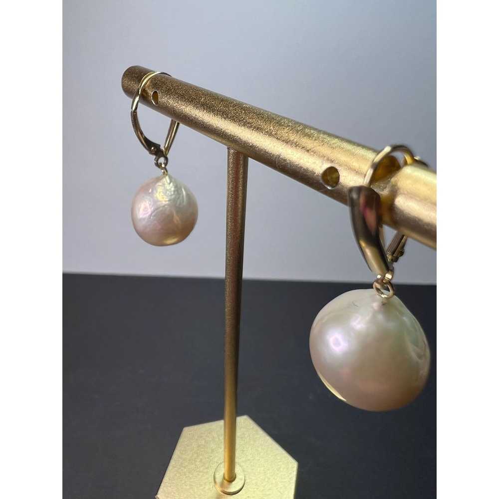 Other 14k gold lever back pearl earrings - image 3