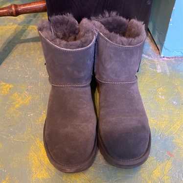 ugg boots size 8