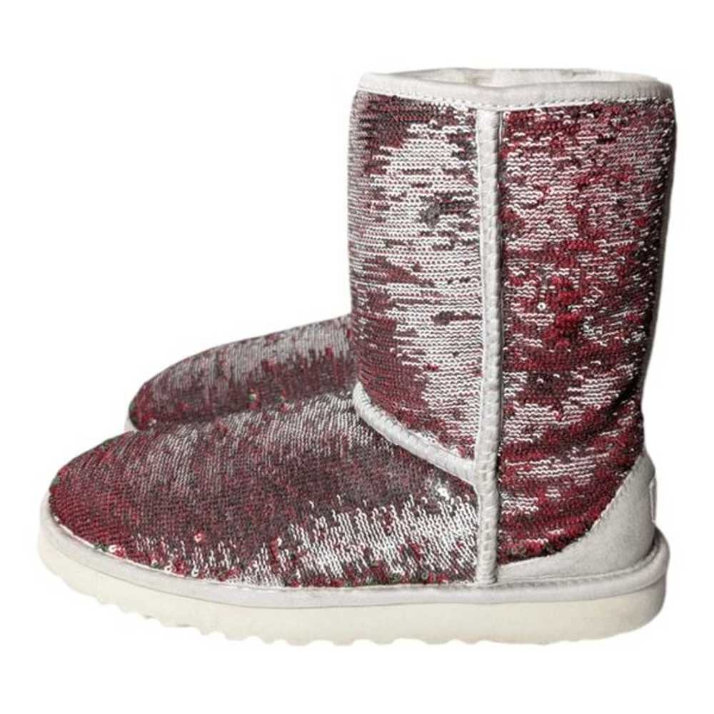 UGG Classic Short Sequin Winter Boot Size 7 - image 2