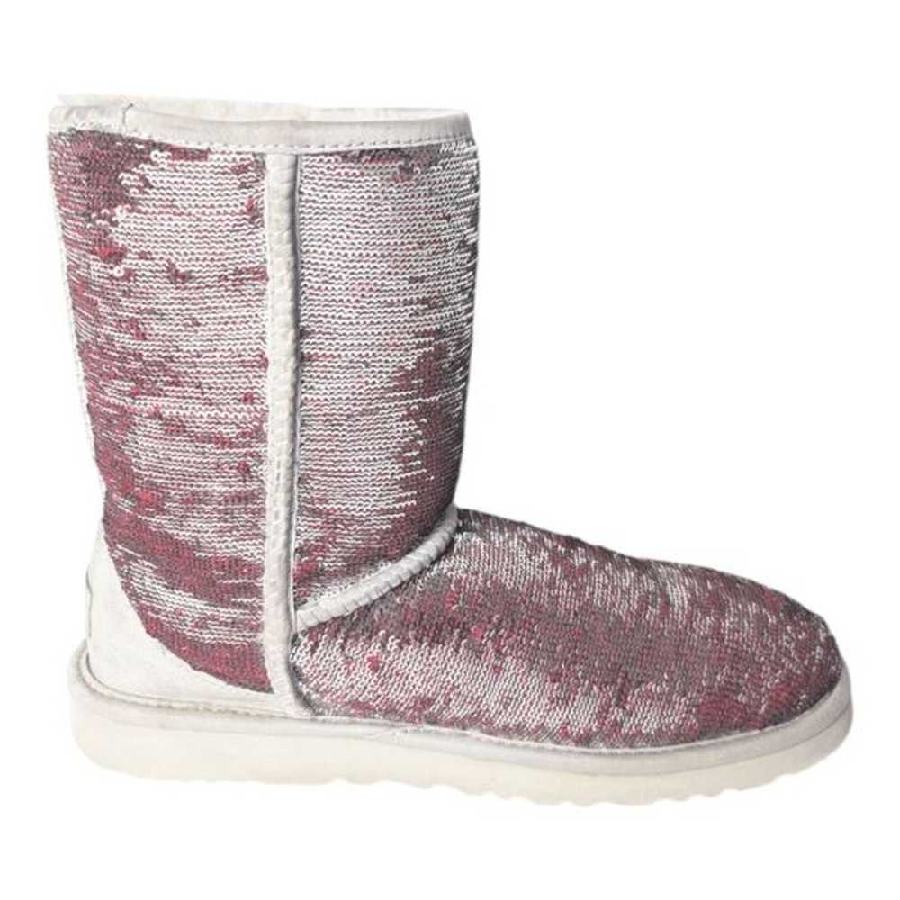 UGG Classic Short Sequin Winter Boot Size 7 - image 6