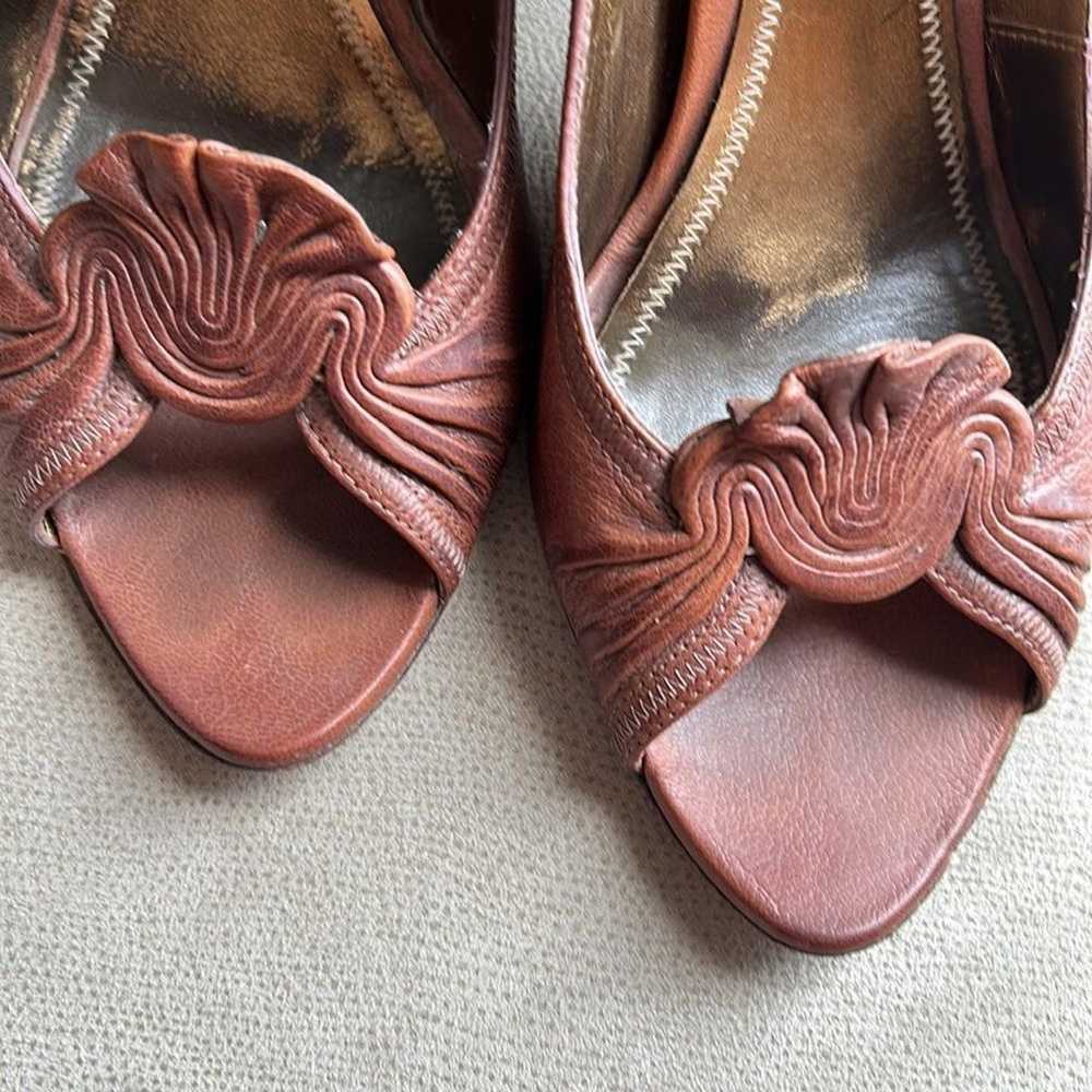 Vintage BOTTEGA VENETA Leather Fluted Peep Toe Me… - image 10