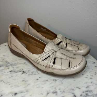 Clarks Artisan Shoes Size 9.5 M Leather beige com… - image 1