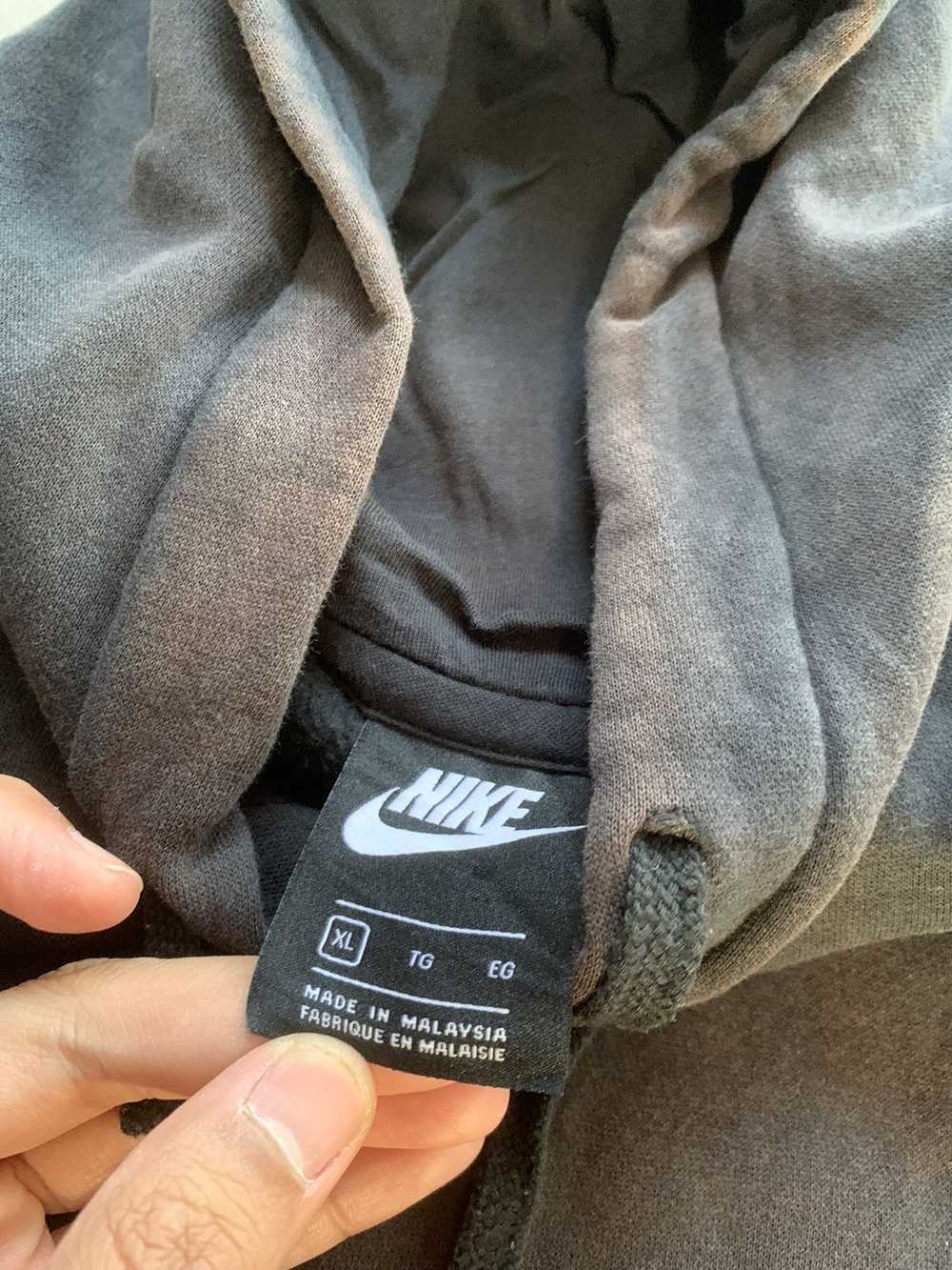 Vintage Thrashed Sun Faded Nike Swoosh Hoodie - image 5