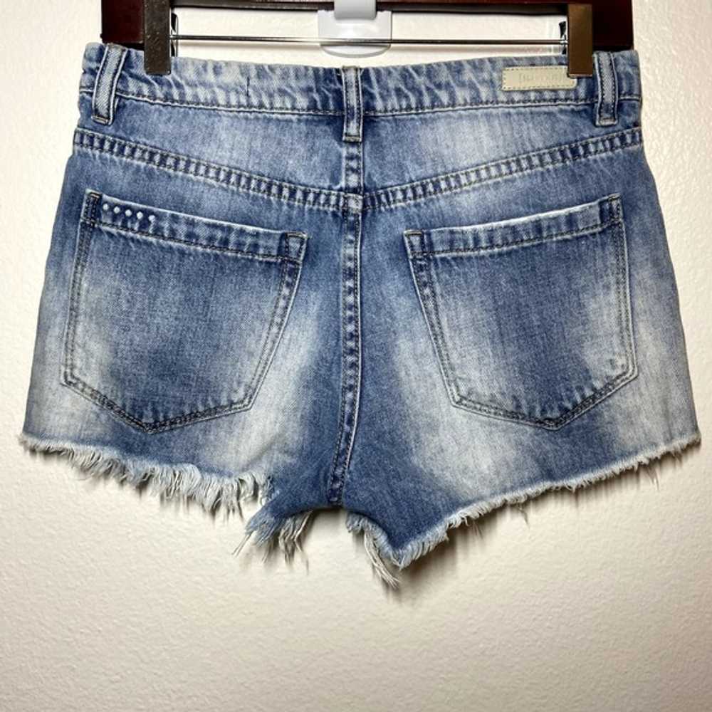 Blank NYC - BLANKNYC Wedge Short Cut-off Distress… - image 5