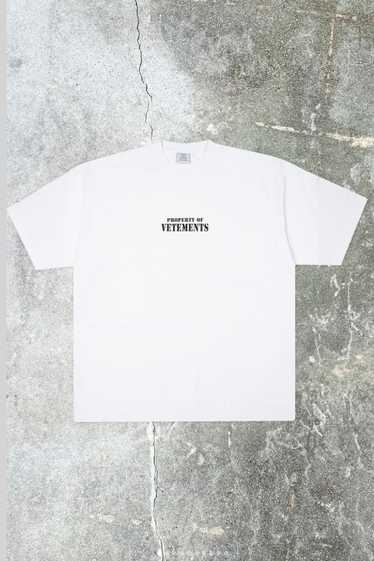 PROPERTY OF VETEMENTS T-SHIRT