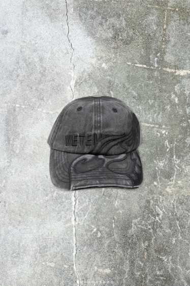 VETEMENTS Black Flame Logo Cap