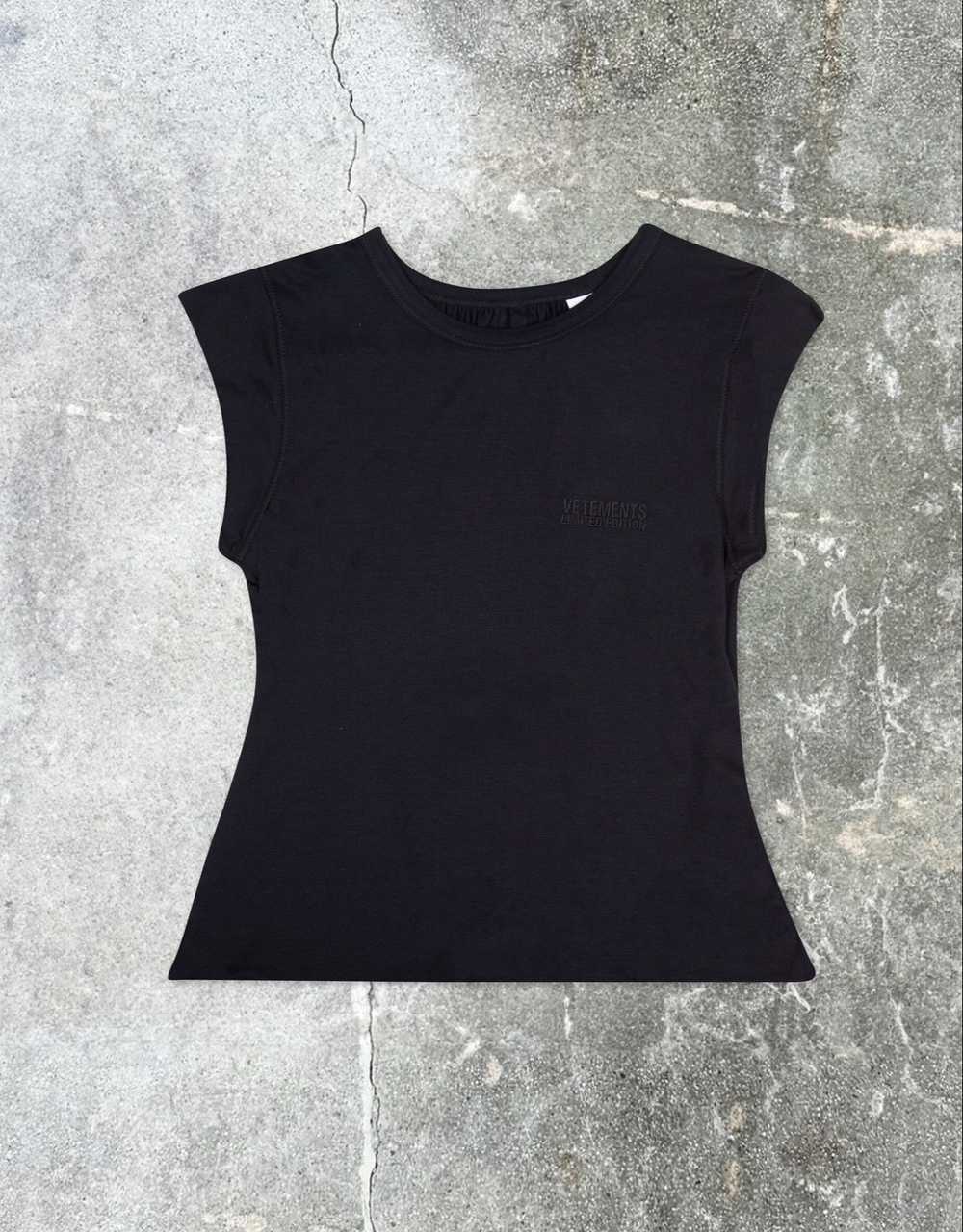 VETEMENTS BLACKOUT WRAP TOP - image 2