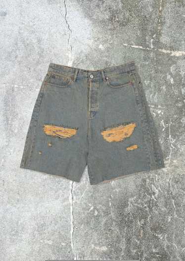 VETEMENTS DESTROYED BAGGY SHORTS