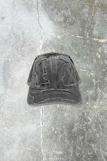 VETEMENTS DESTROYED CAP