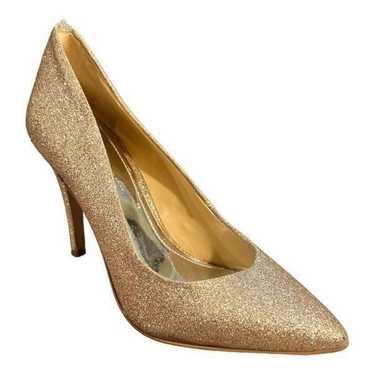 Gianni Bini gold glitter pumps