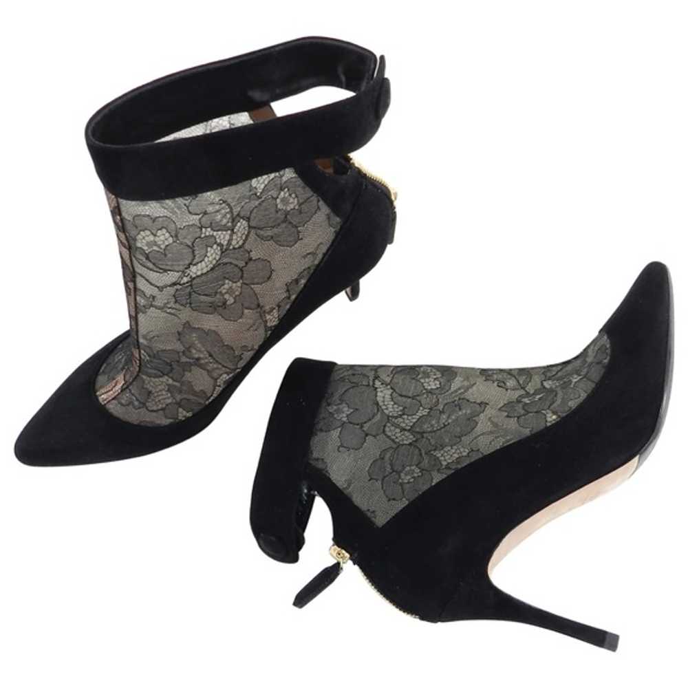 Gorgeous Valentino Lace And Suede Ankle Boots - image 2