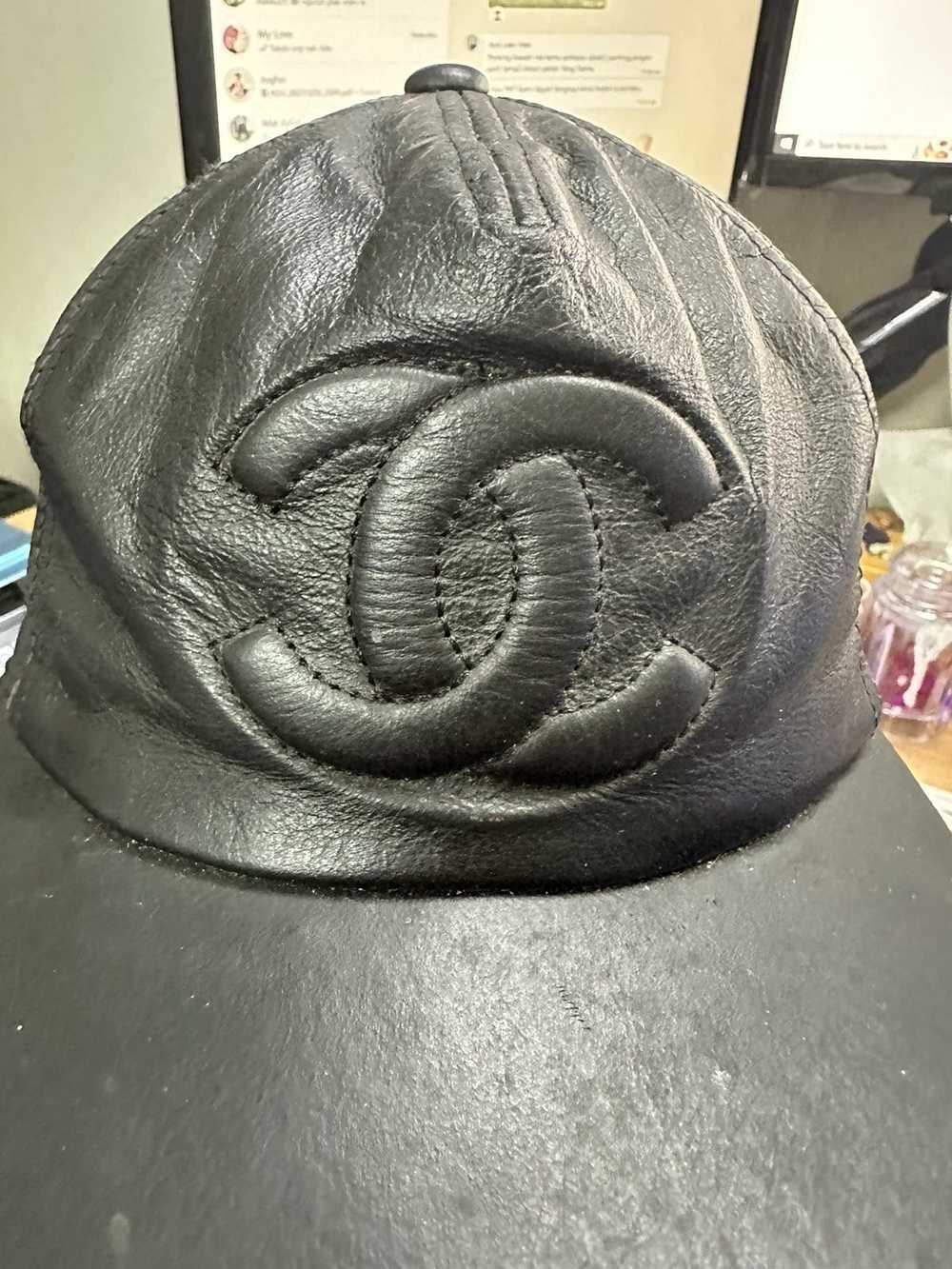 Vintage Chanel cap CC logo soft leather - image 4