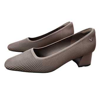 Vivaia Square Toe Chunky Heel Melody 2.0