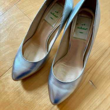 Enchanted Genuine Leather Plain Pumps