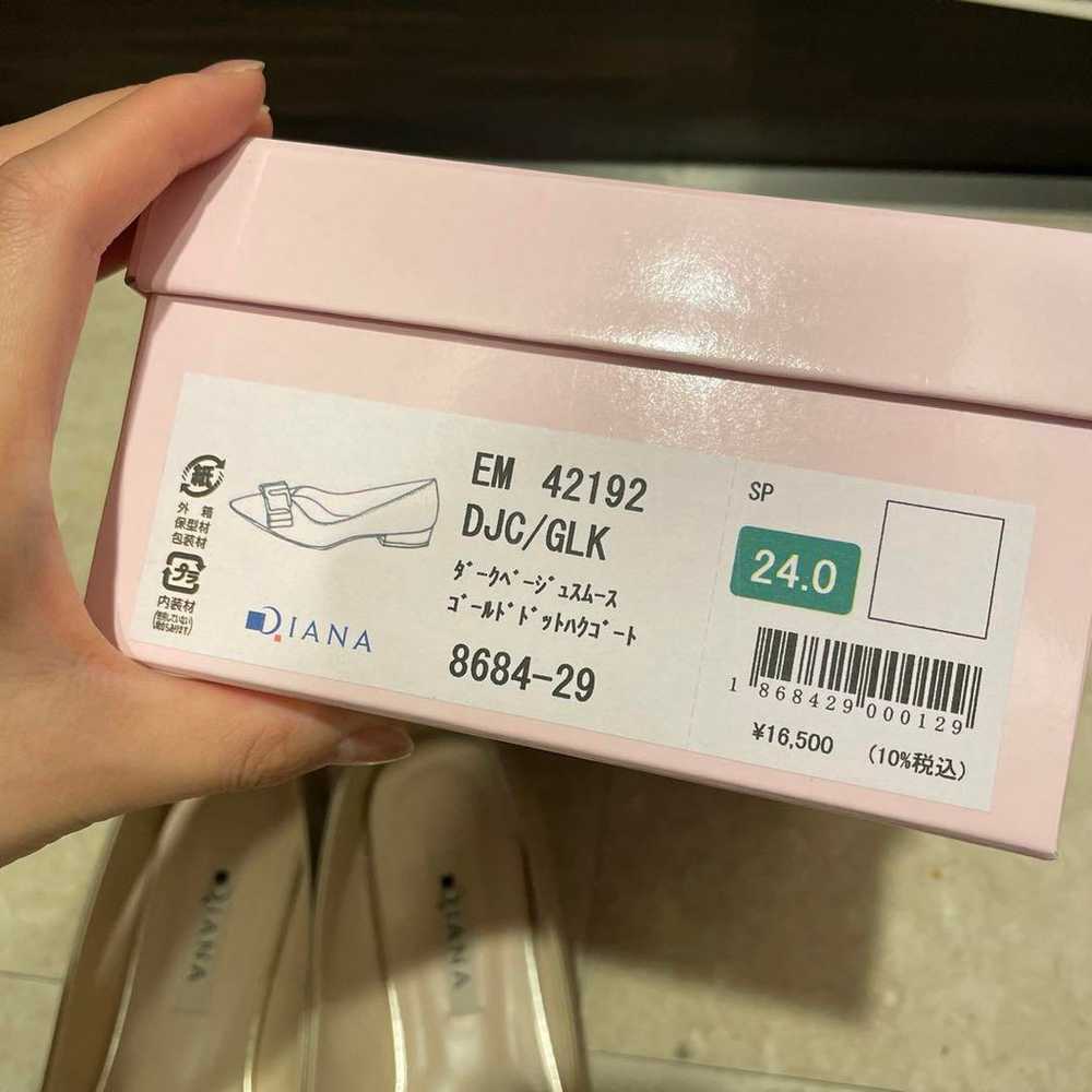 [With box] DIANA Beige Pumps - image 6