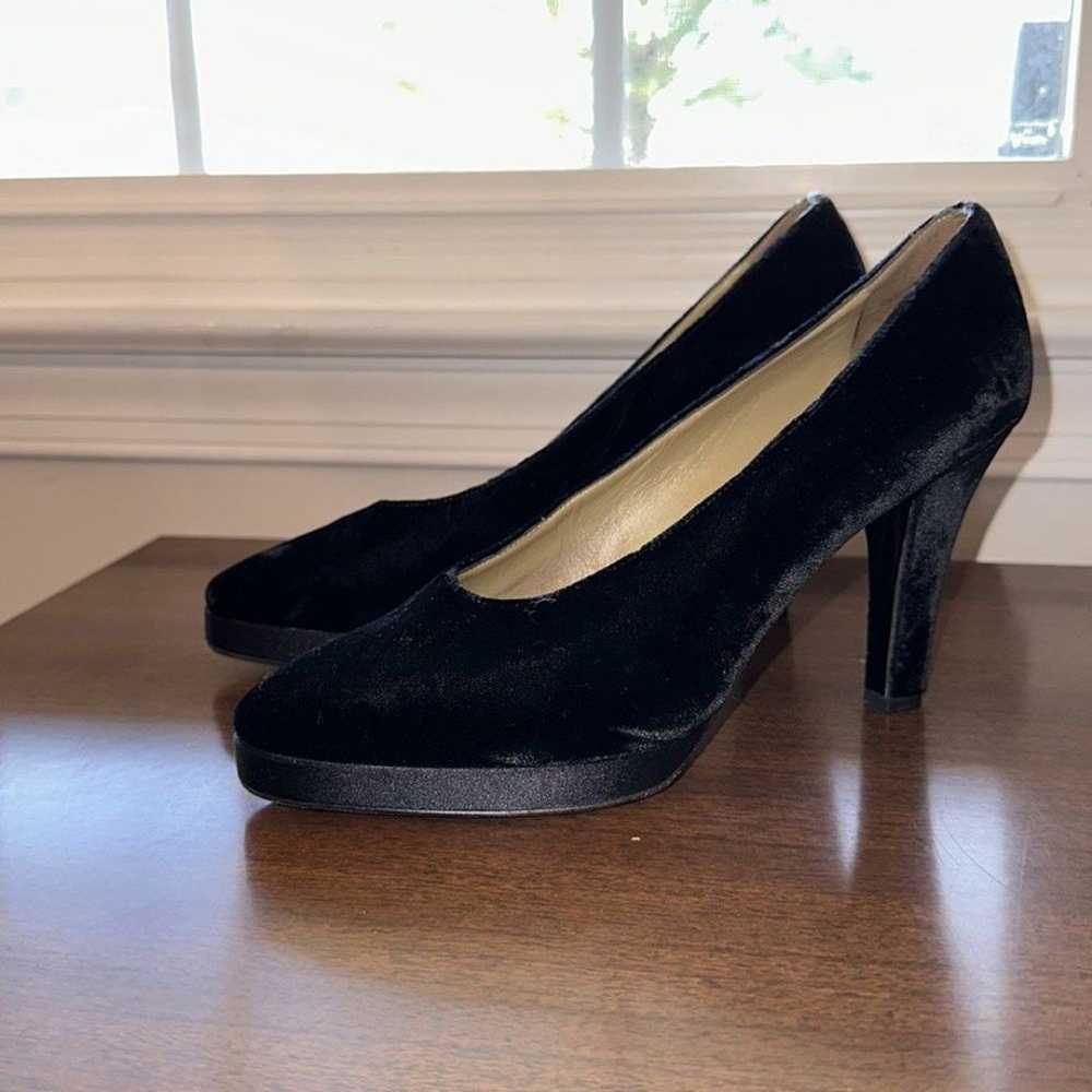 Yves Saint Laurent Suede Heels, Size 7.5 - image 4