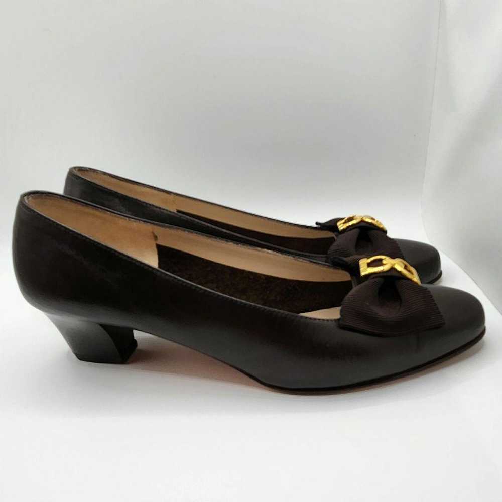 This is a pair of pumps from Salvatore Ferragamo … - image 3