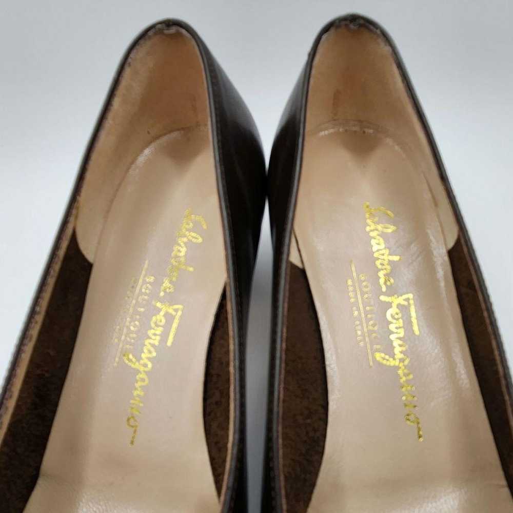 This is a pair of pumps from Salvatore Ferragamo … - image 6