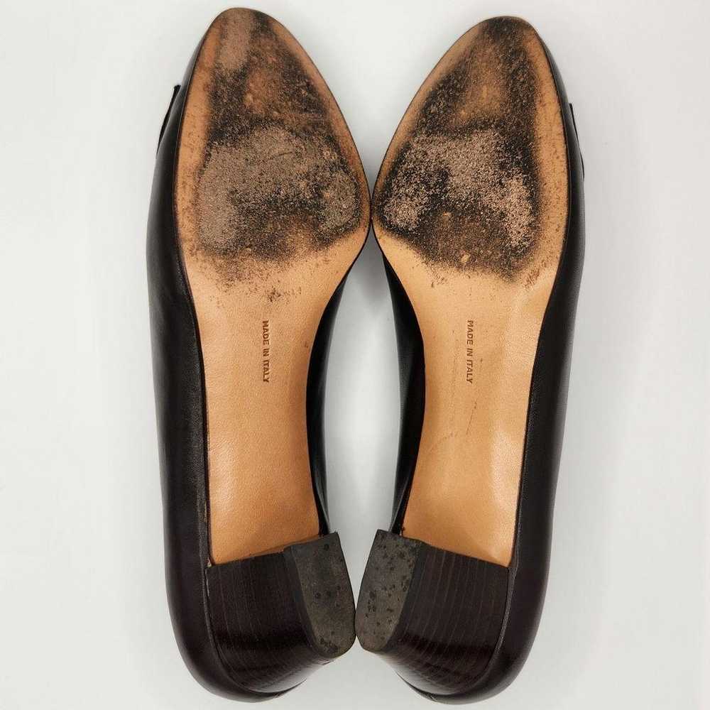 This is a pair of pumps from Salvatore Ferragamo … - image 8