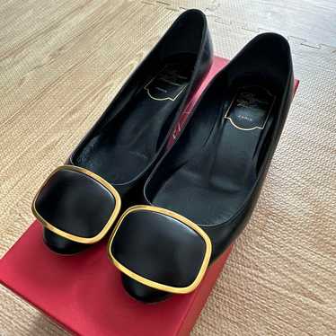 In excellent condition, Roger Vivier buckle pumps… - image 1