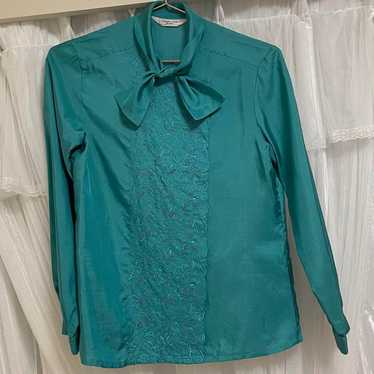 Used Showa Retro Bowtie Blouse