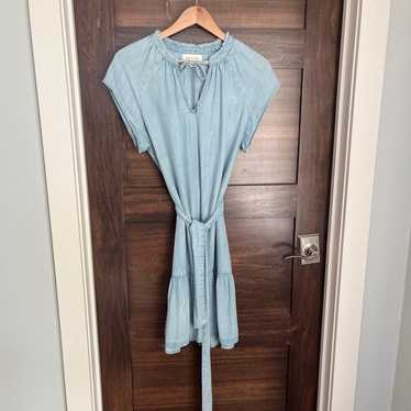 Cloth and Stone rudfle tie chambray dress