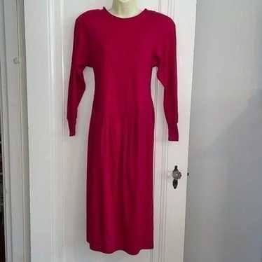 Vtg 80s Linda Lewis magenta knit long sleeved dres