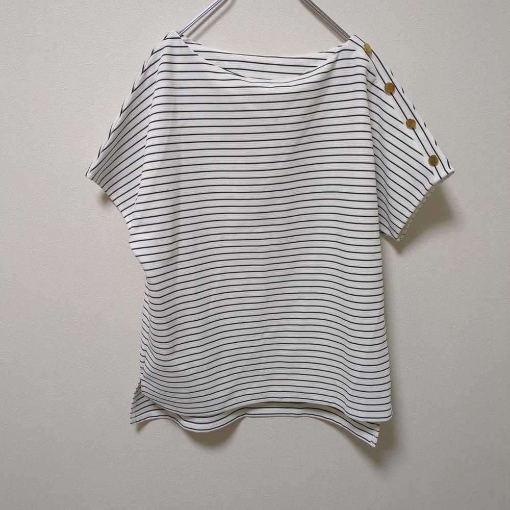 【Beauty Item】Anyfam (F) Shoulder Button Striped C… - image 1