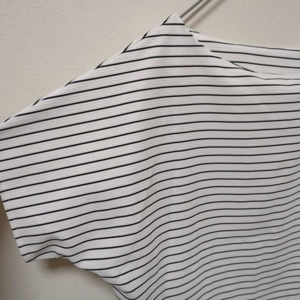 【Beauty Item】Anyfam (F) Shoulder Button Striped C… - image 3