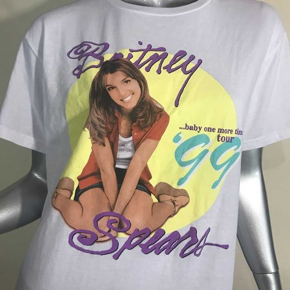 Brittany Spears Women's Size XL Crew Neck T Shirt… - image 3