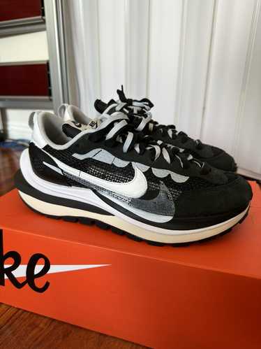 Nike × Sacai Nike Sacai Vaporwaffle Black White - image 1