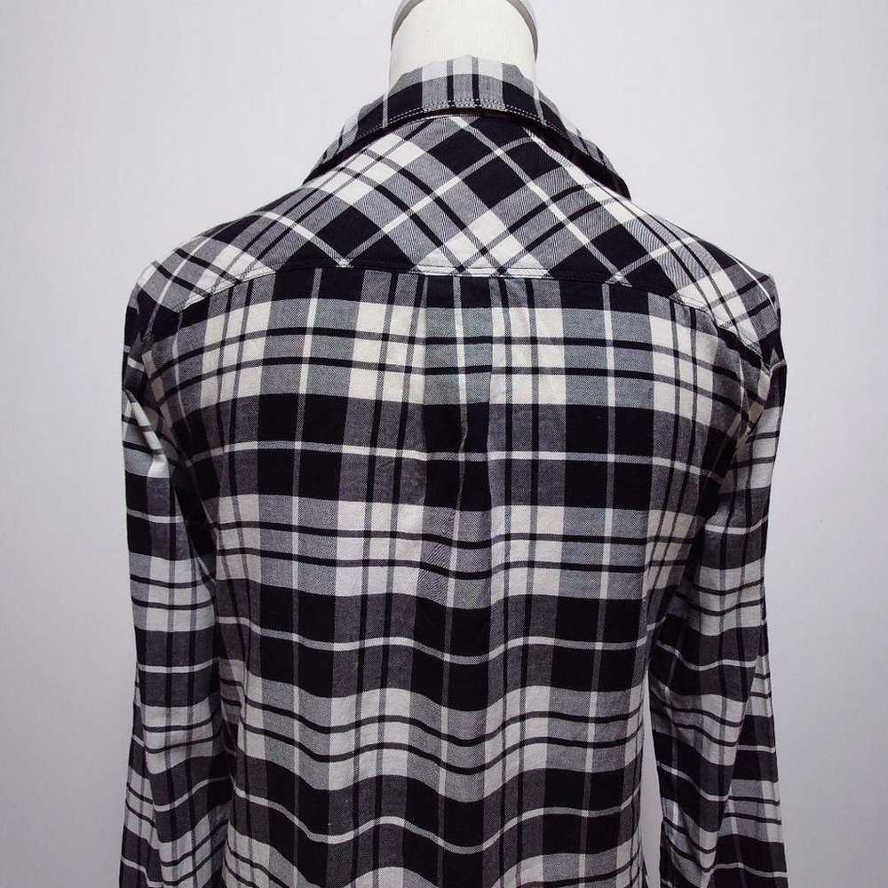 In excellent condition, Lui Chantant shirt blouse… - image 9