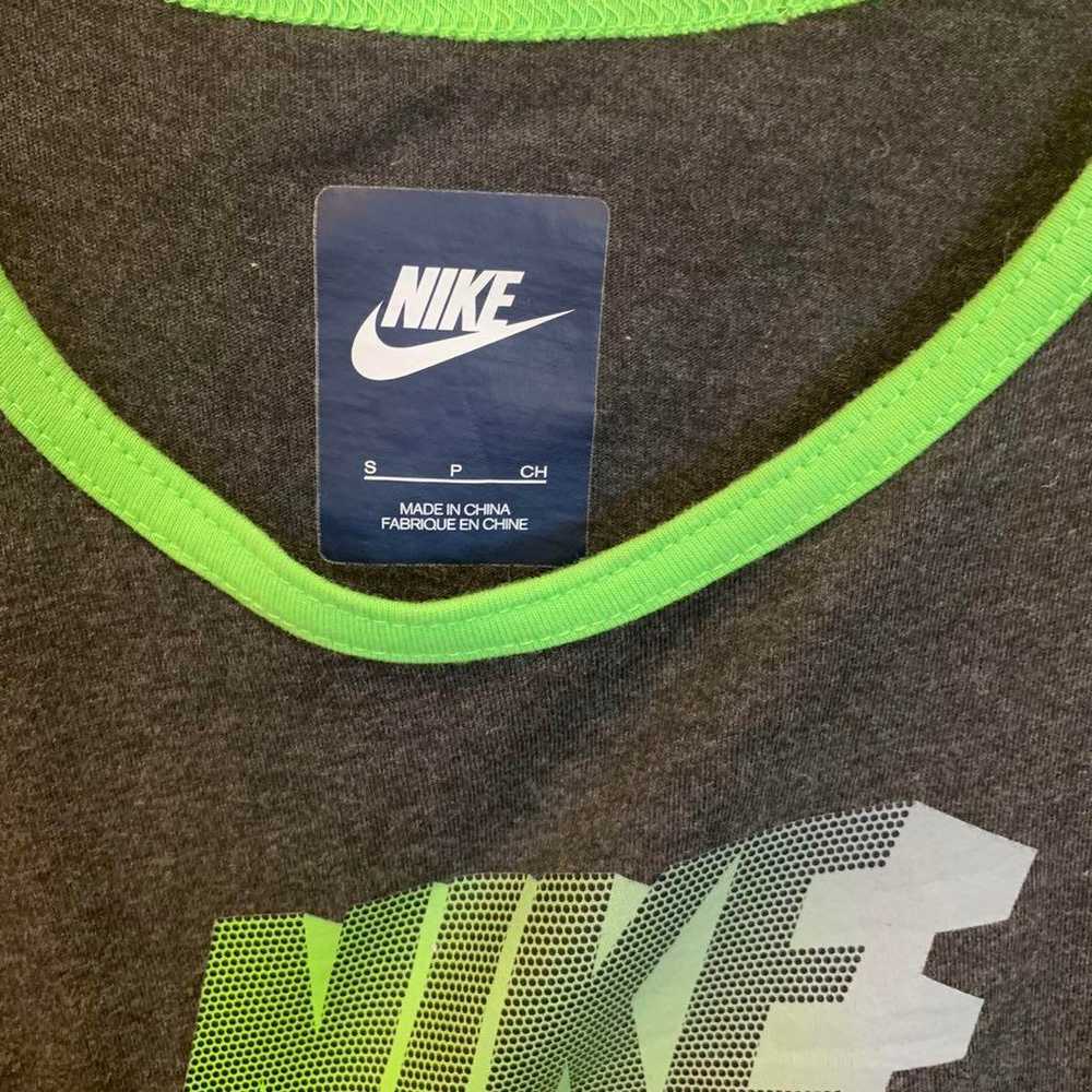 NIKE Tank Top with Logo Print for Sports Training… - image 2