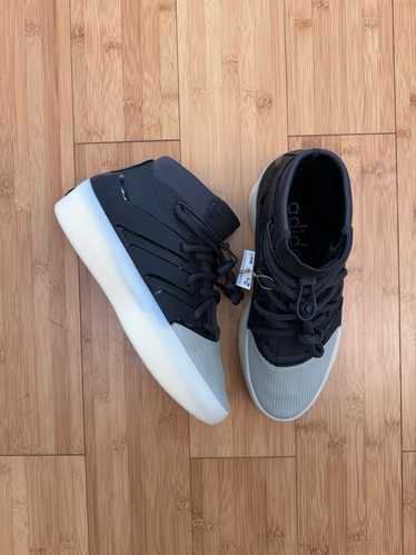 FEAR OF GOD x ADIDAS 1 basketball