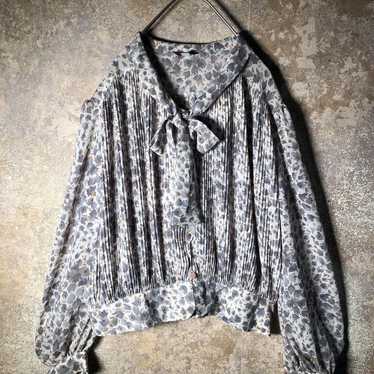 [Vintage] Small Floral Pattern Ribbon Tie Blouse … - image 1