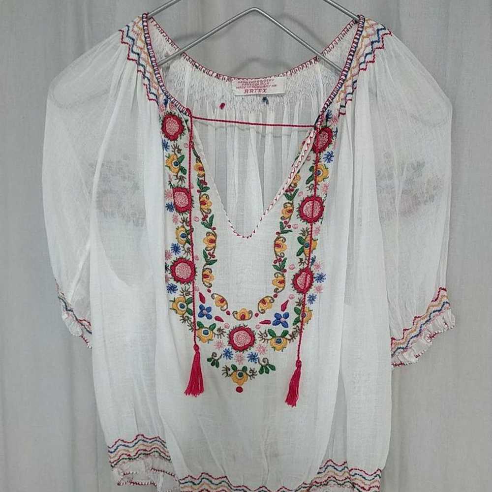 Vintage Hungarian Embroidered Blouse Short Sleeve… - image 6