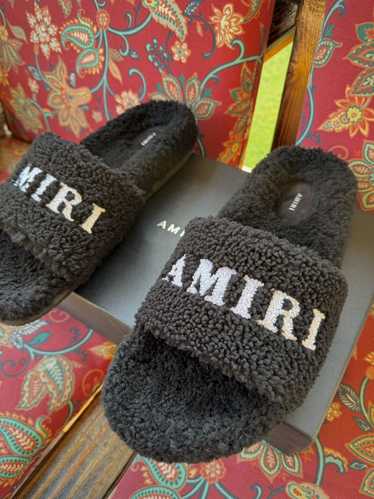 Amiri Amiri Sherling Logo Slides