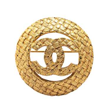 Gold Chanel Gold Plated CC Round Brooch