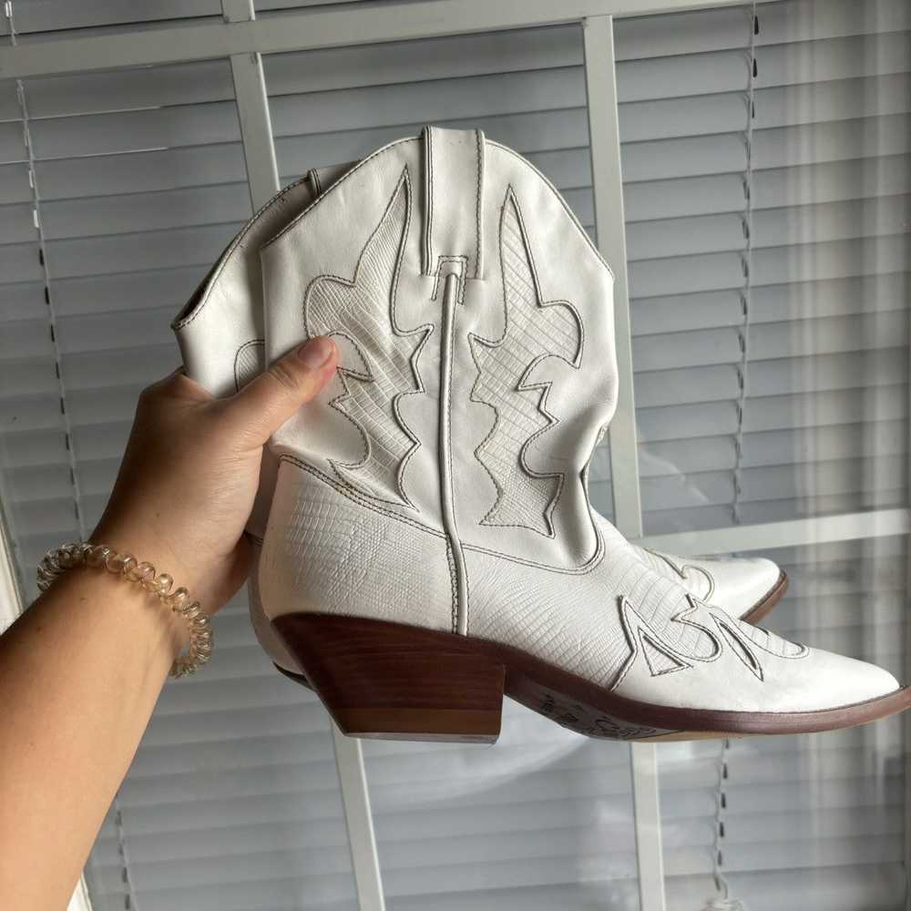 Vintage White cowgirl leather boots - image 3