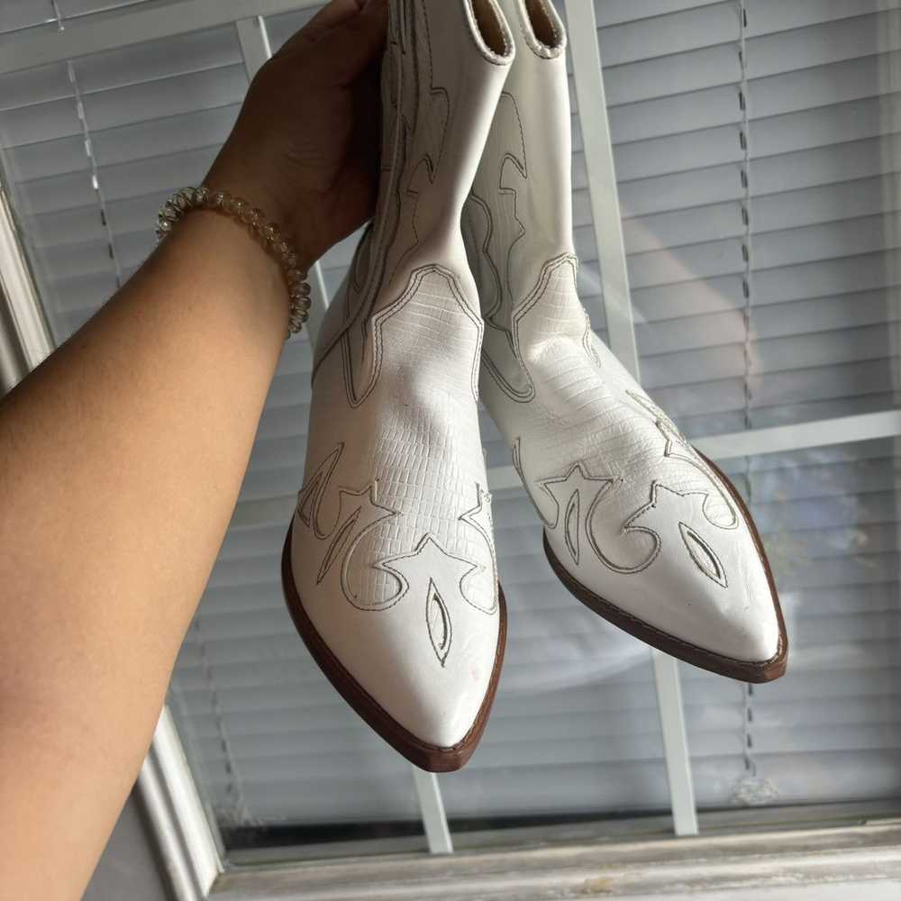 Vintage White cowgirl leather boots - image 5