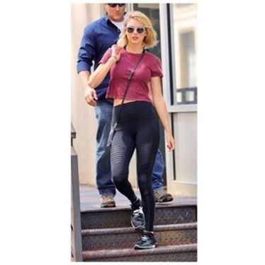 celebrity favorite* alo yoga - Gem