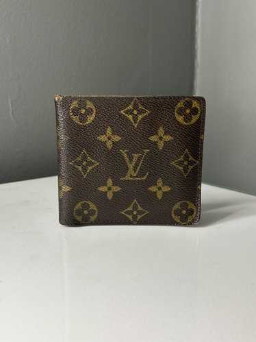 Louis Vuitton Louis Vuitton Monogram Bifold Wallet