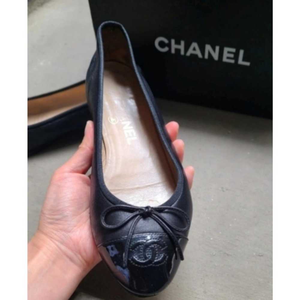 Chanel Cambon leather ballet flats - image 2