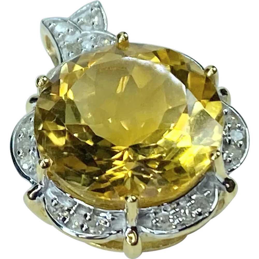 10K yellow gold 14mm Citrine Diamond pendant 4.3g… - image 1