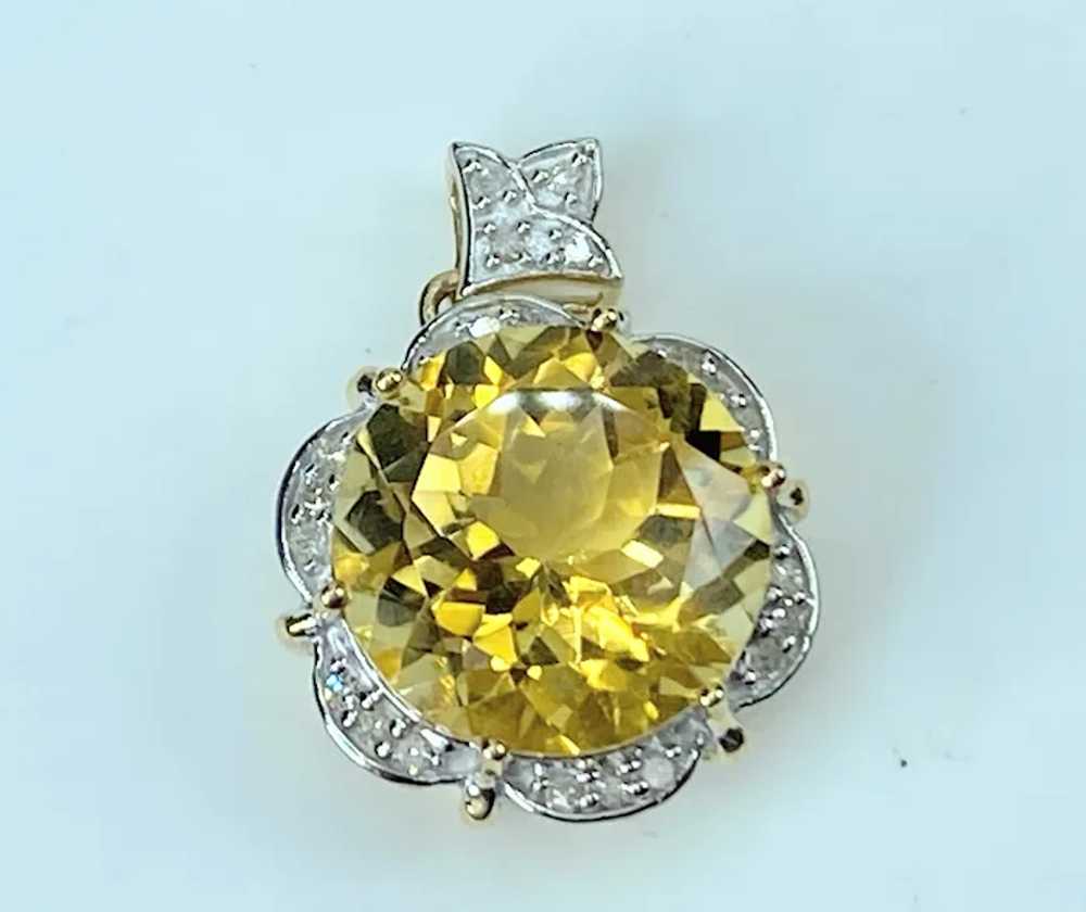 10K yellow gold 14mm Citrine Diamond pendant 4.3g… - image 2