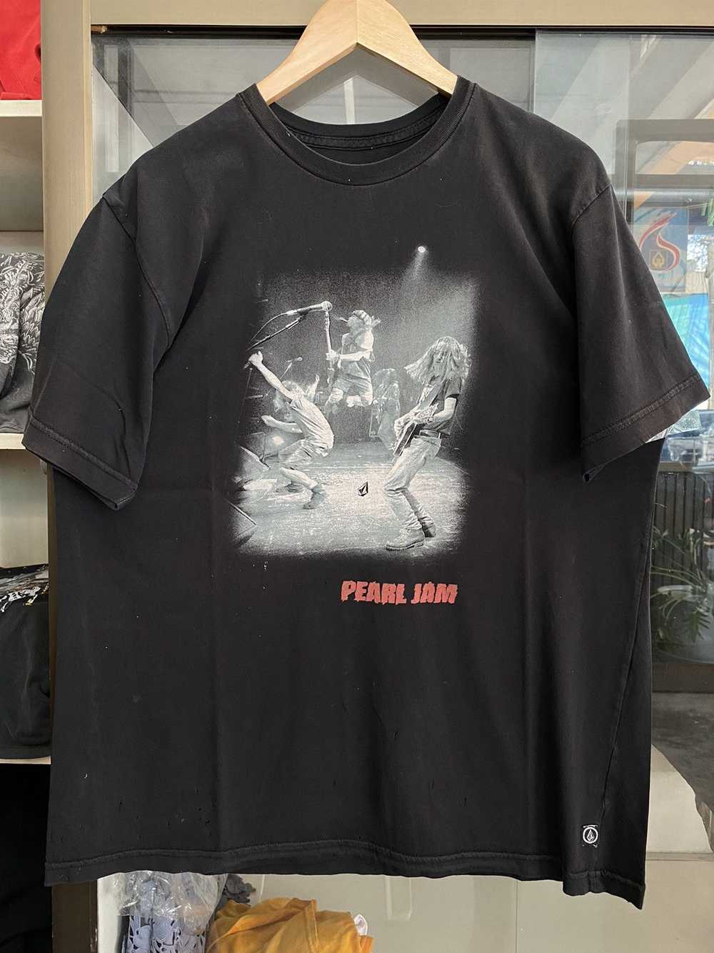 Alternative × Band Tees × Rock Band Volcom X Pear… - image 2